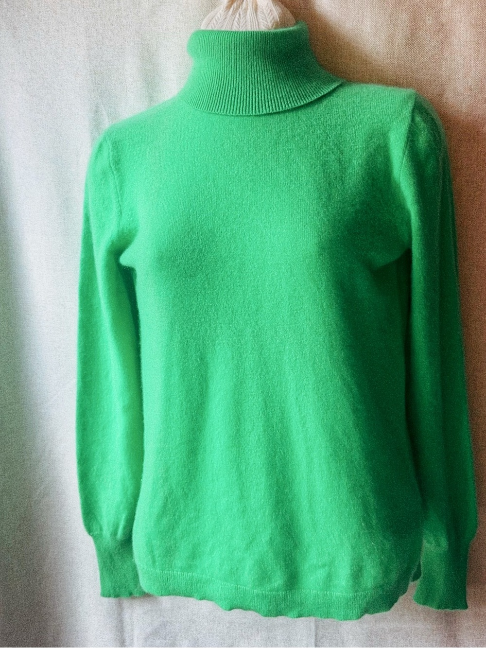 💚🍀 100% Cashmere • J.Crew Collection • Soft Green Envy • Cashmere Turtleneck 🍀💚